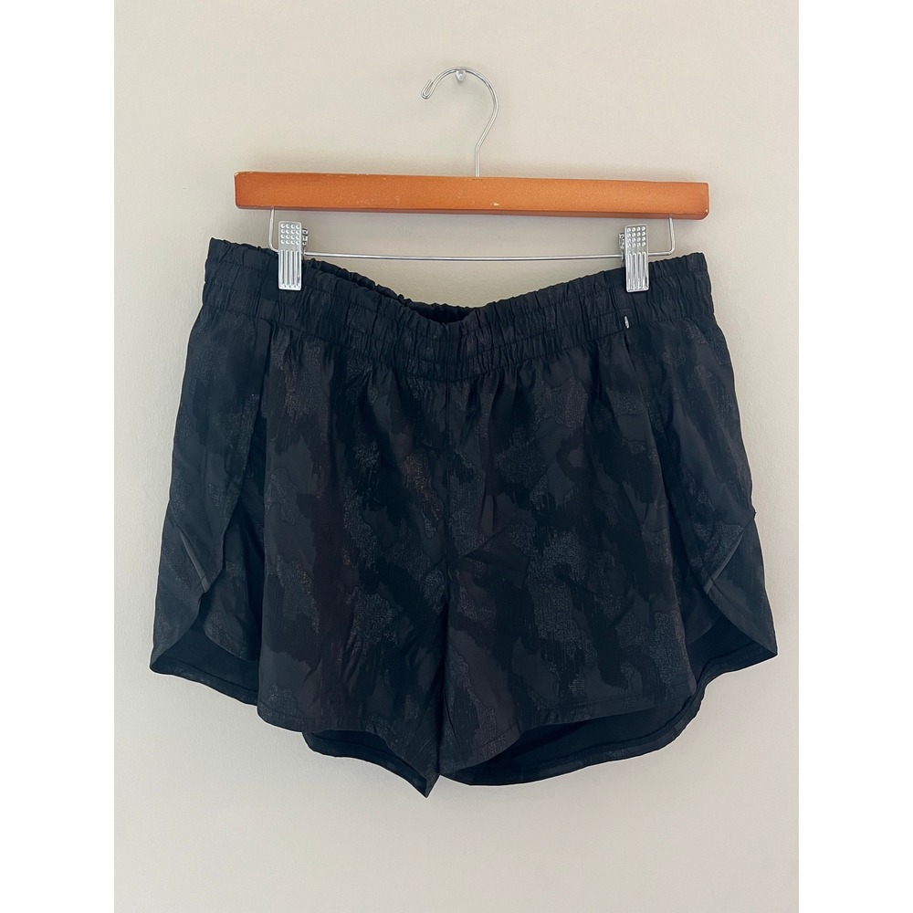 Athleta Black Camo Racer Shorts Tonal Jacquard Running L 291748-00